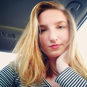 Meet your Posher, Mia